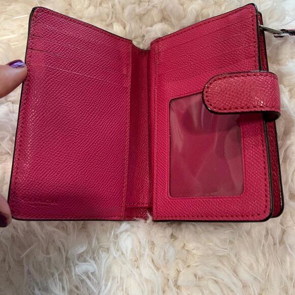 COACH Fuschia Bi Fold Wallet (CHXX030) - Picture 6 of 10